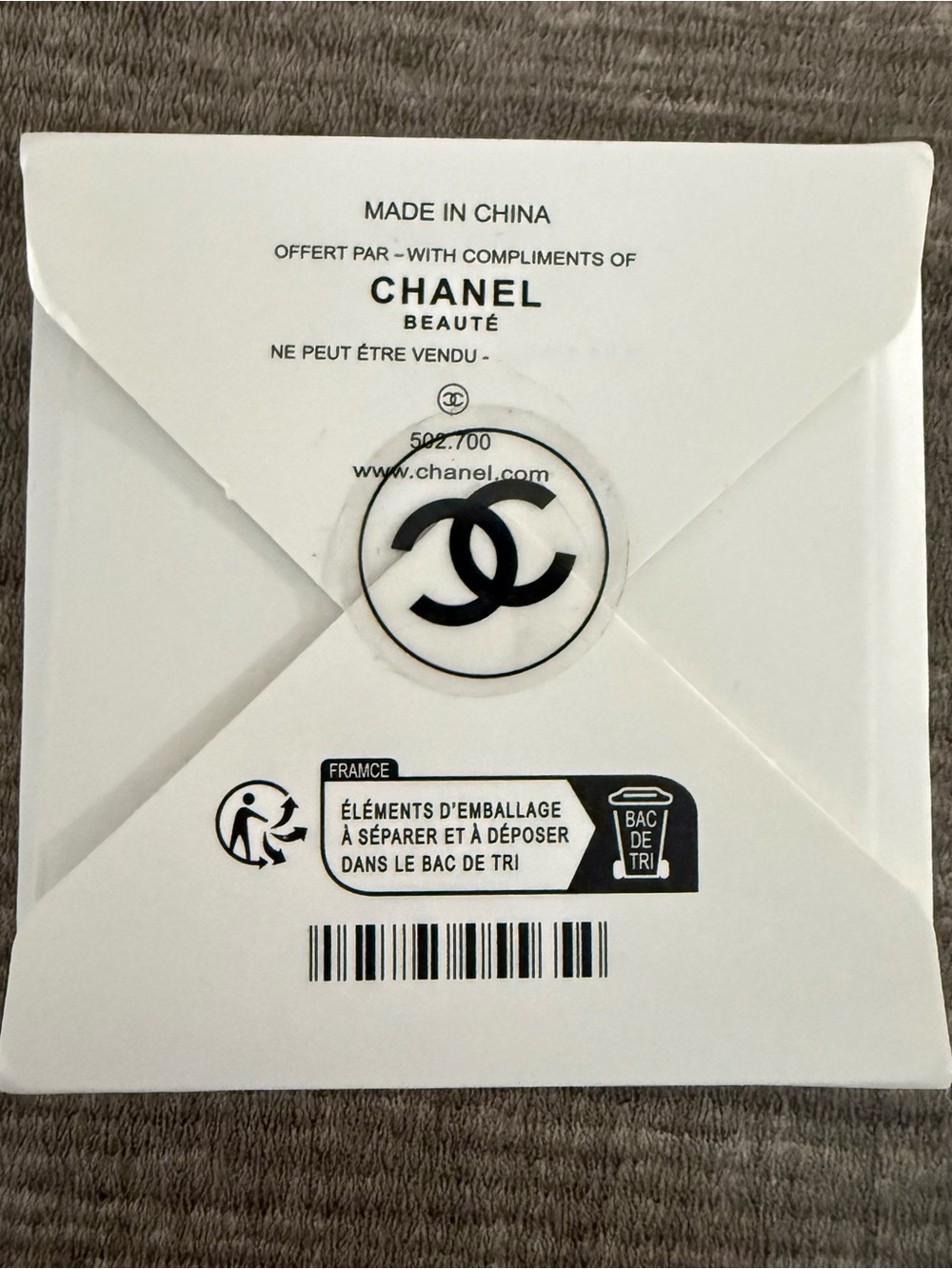 New Chanel Gold-Tone phone grip with Logo - Picture 2 of 2